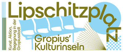 Werbebanner für Lipschitzplatz Gropius' Kulturinseln mit blauer Bank und geometrischen Motiven
